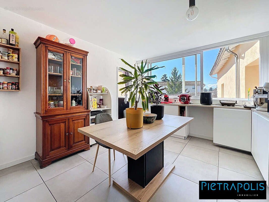 Appartement à VOURLES