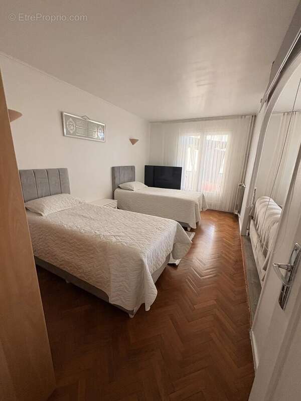 Appartement à MARSEILLE-2E