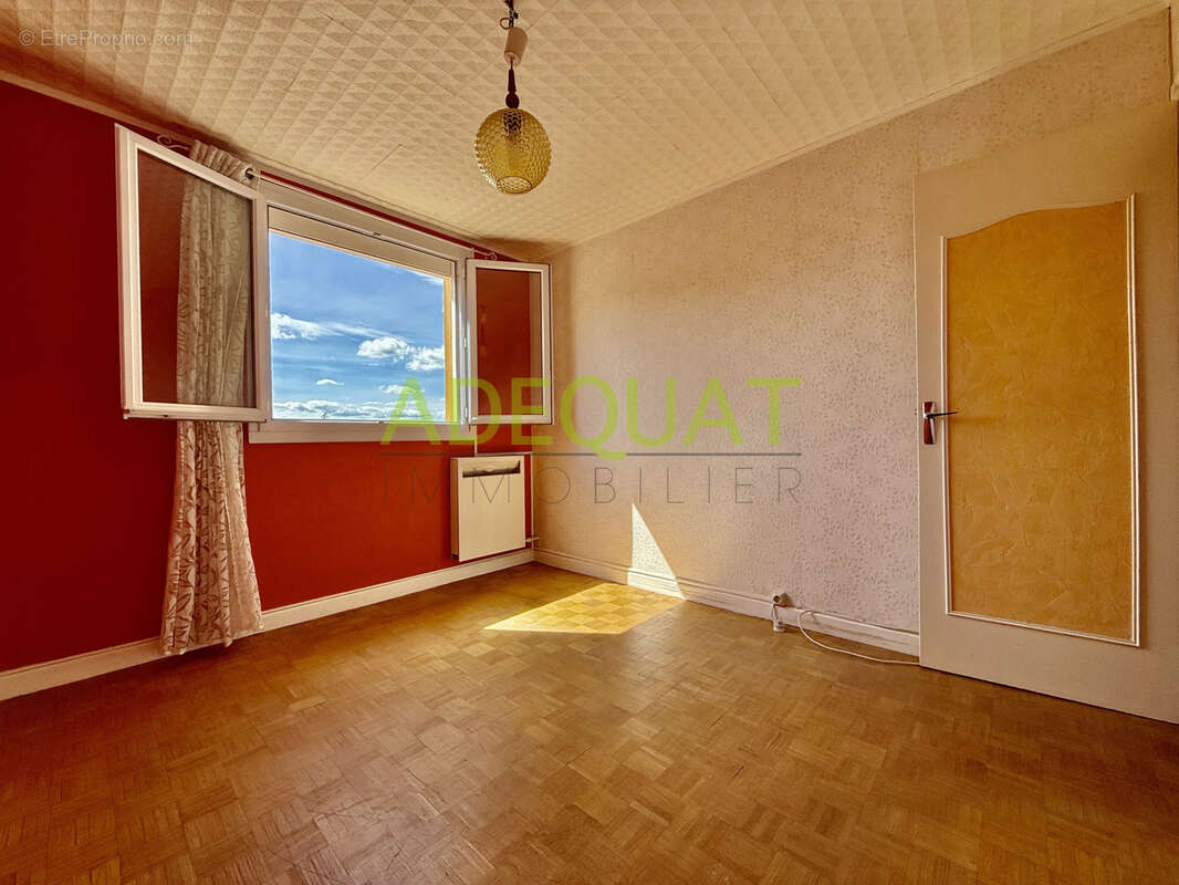 Appartement à BOURGOIN-JALLIEU