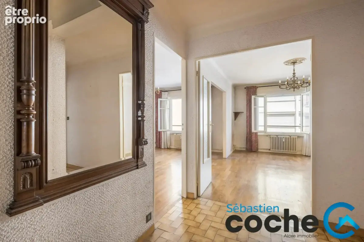 Exclusivité de 81m2 Place Jean Macé Lyon 7 - Possibilité Garage - photo 8