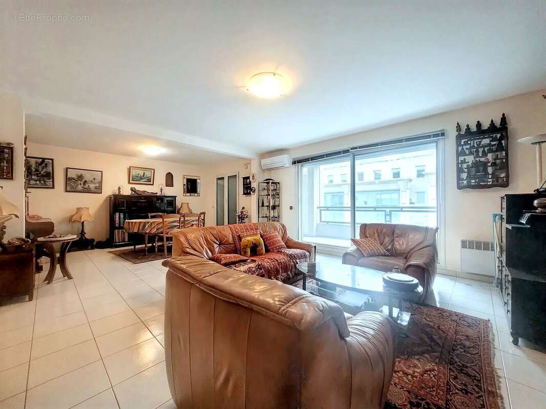 Appartement à MARSEILLE-8E