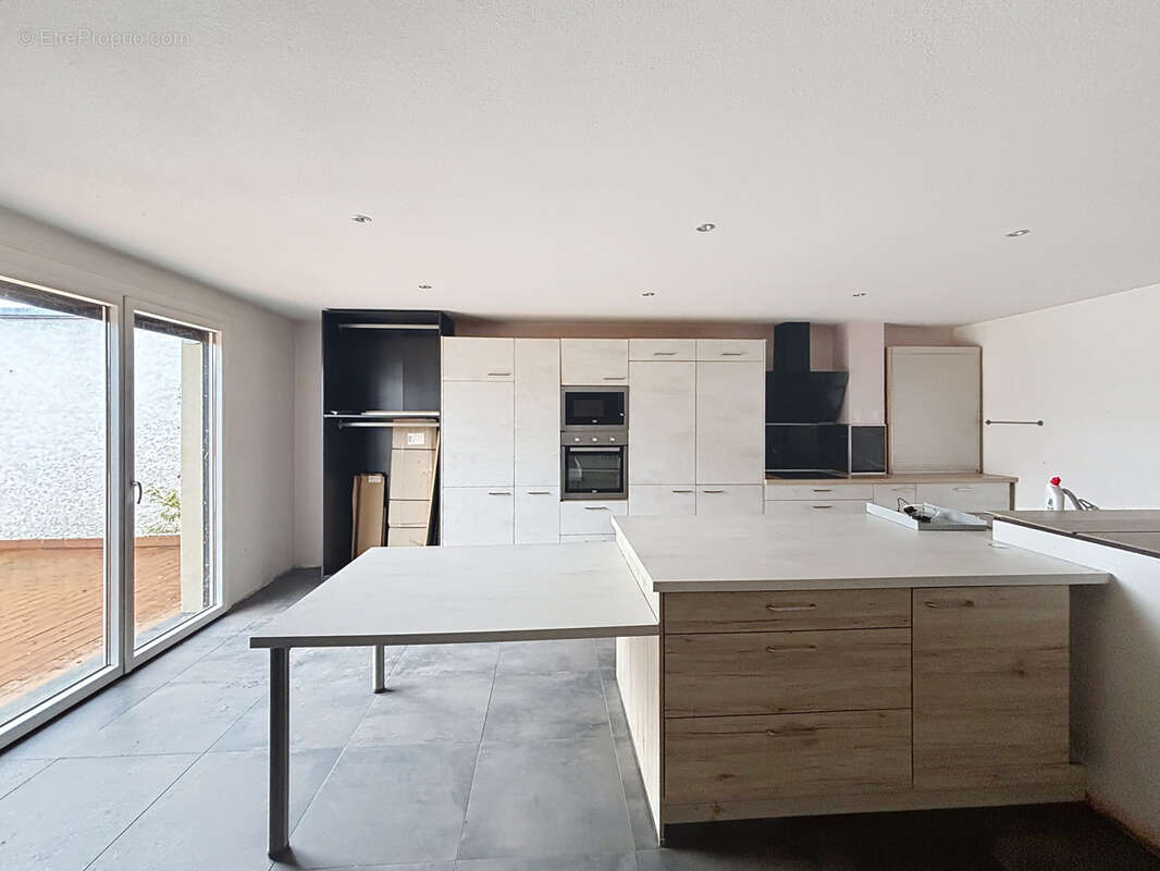 Appartement à TASSENIERES