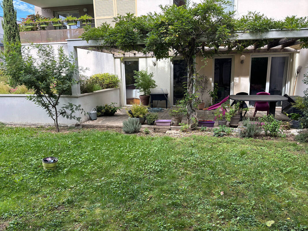 Appartement à CRAPONNE