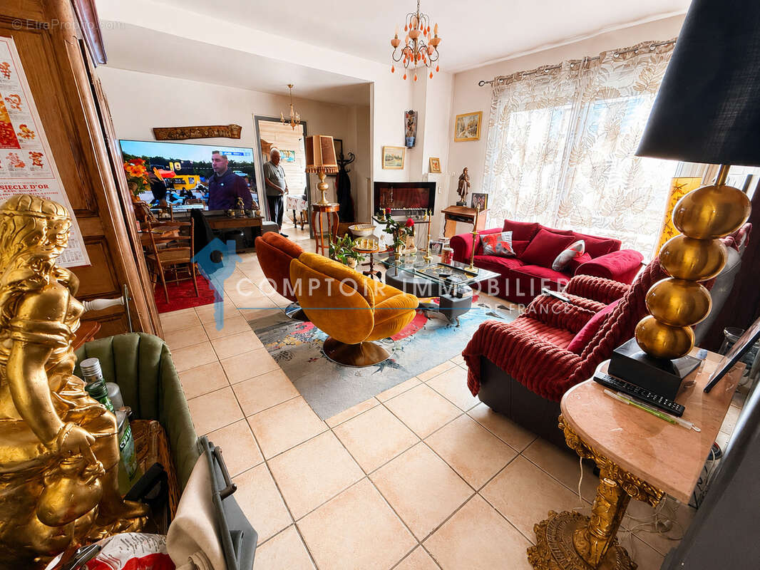 Appartement T3 de 77,53 m2 avec terrasse de 51 m2   Aubenas - photo 4