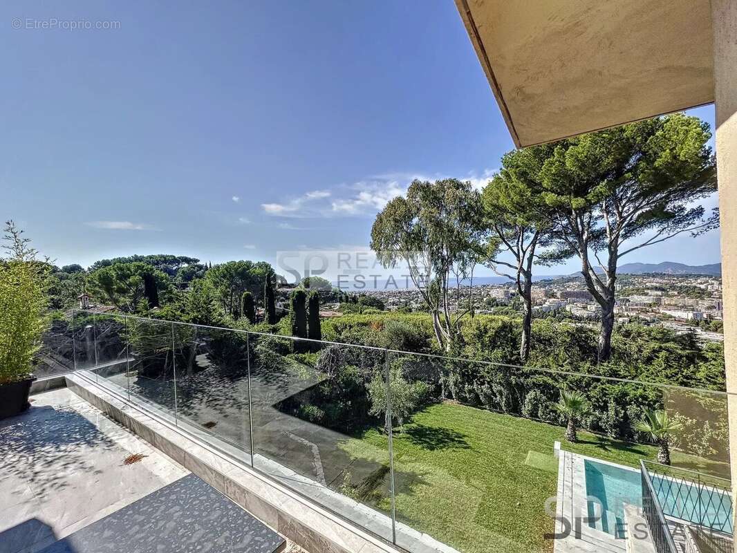 Maison à MOUGINS