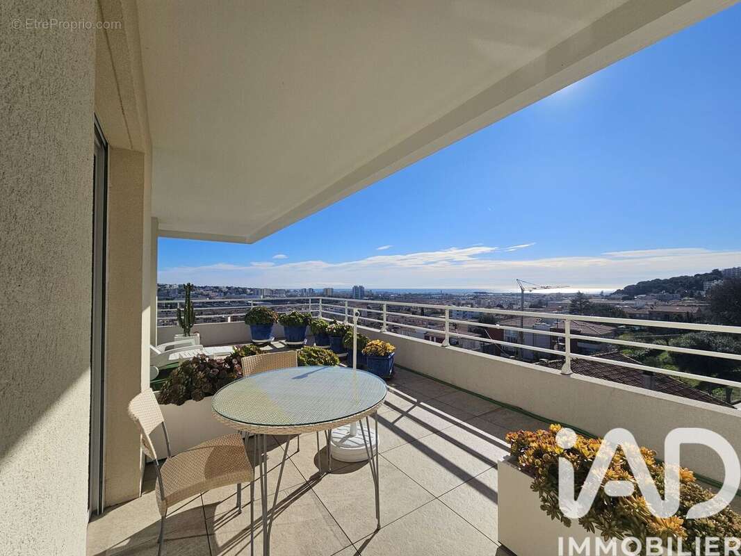 Photo 2 - Appartement à SAINT-LAURENT-DU-VAR