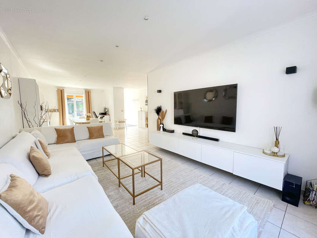 Maison à VAULX-EN-VELIN