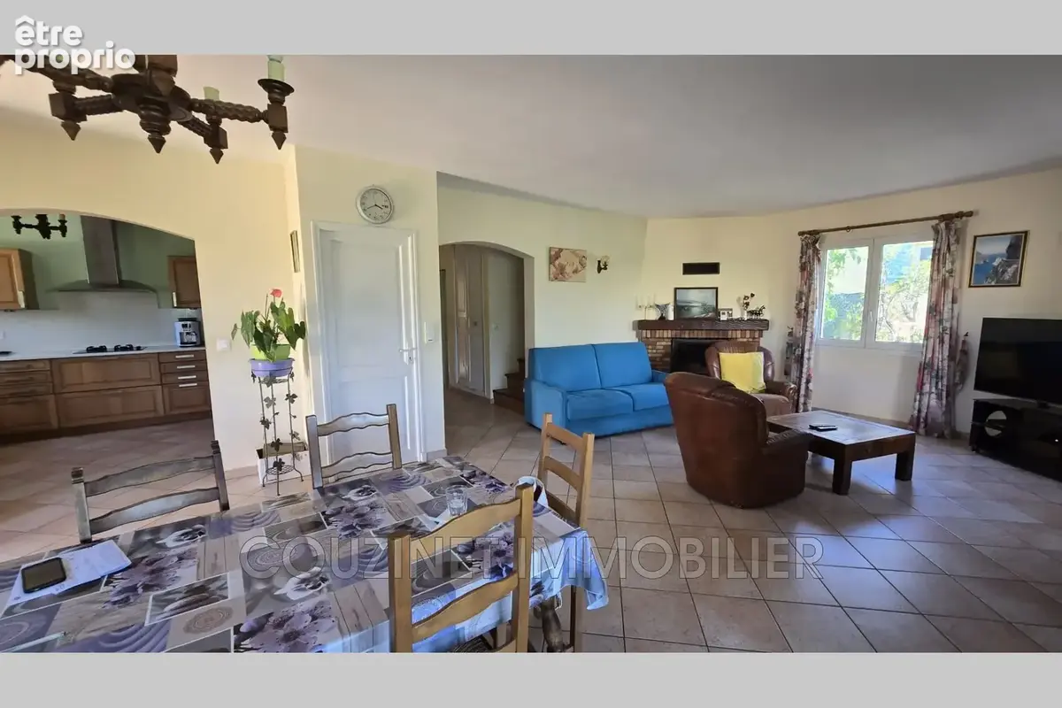 Maison 4 pièces 125 m² à vendre à Le Beausset (83330) - photo 4