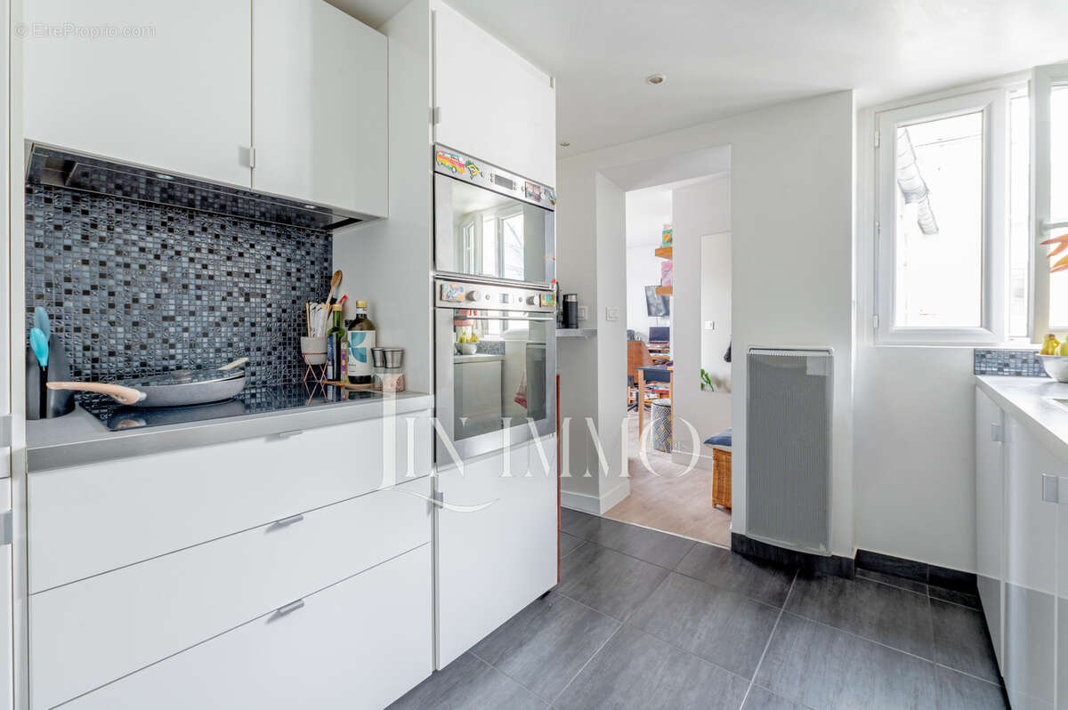 Appartement à PARIS-11E