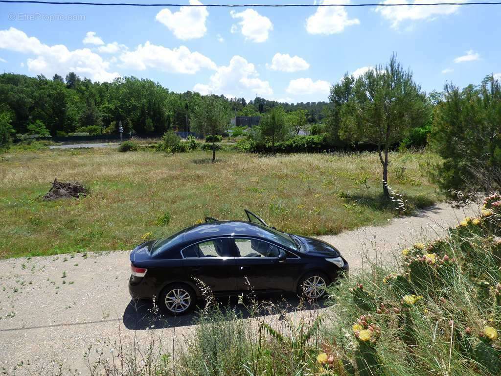 Terrain à CLERMONT-L&#039;HERAULT