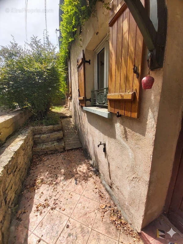 Maison à HOUDAN