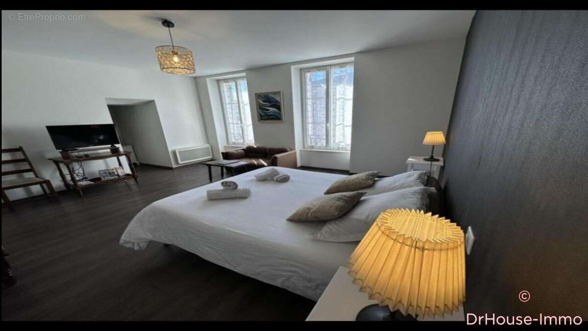 Maison 365 m² à Poyanne  - photo 8