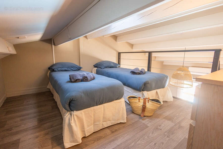 Appartement rénové avec vue mer   Centre du village - photo 6