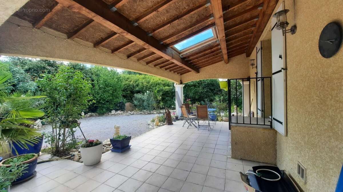 Maison à QUISSAC