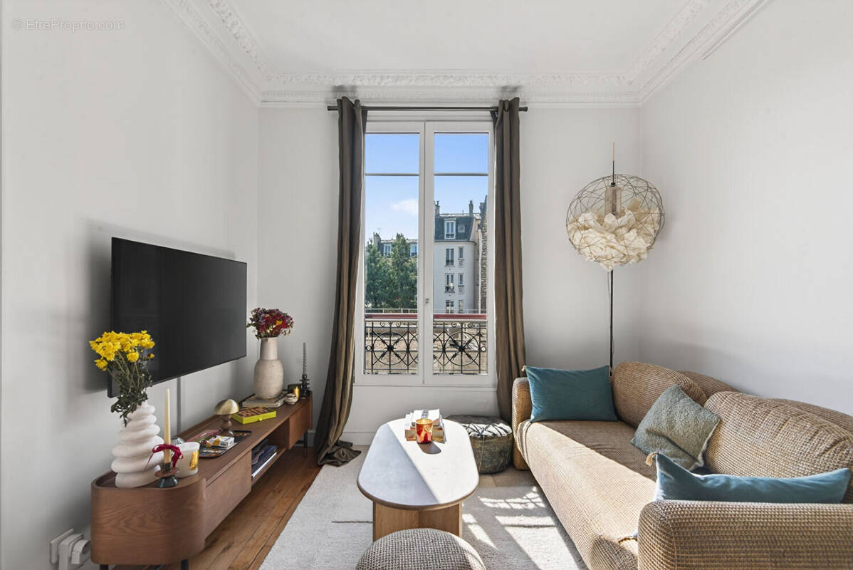 Appartement à PARIS-18E