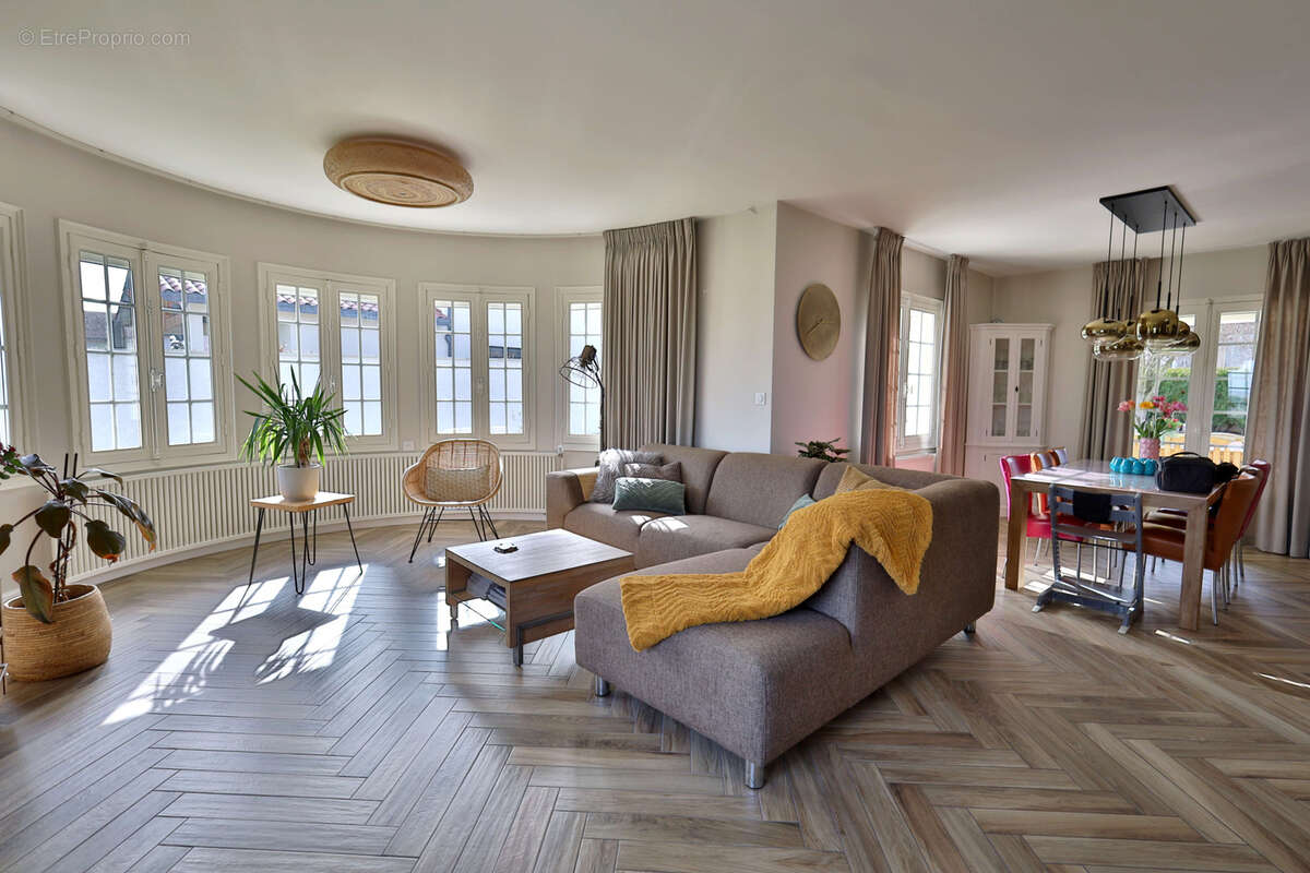 Maison à SAINT-JUST-CHALEYSSIN