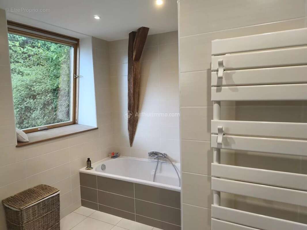 Maison à COURDEMANCHE