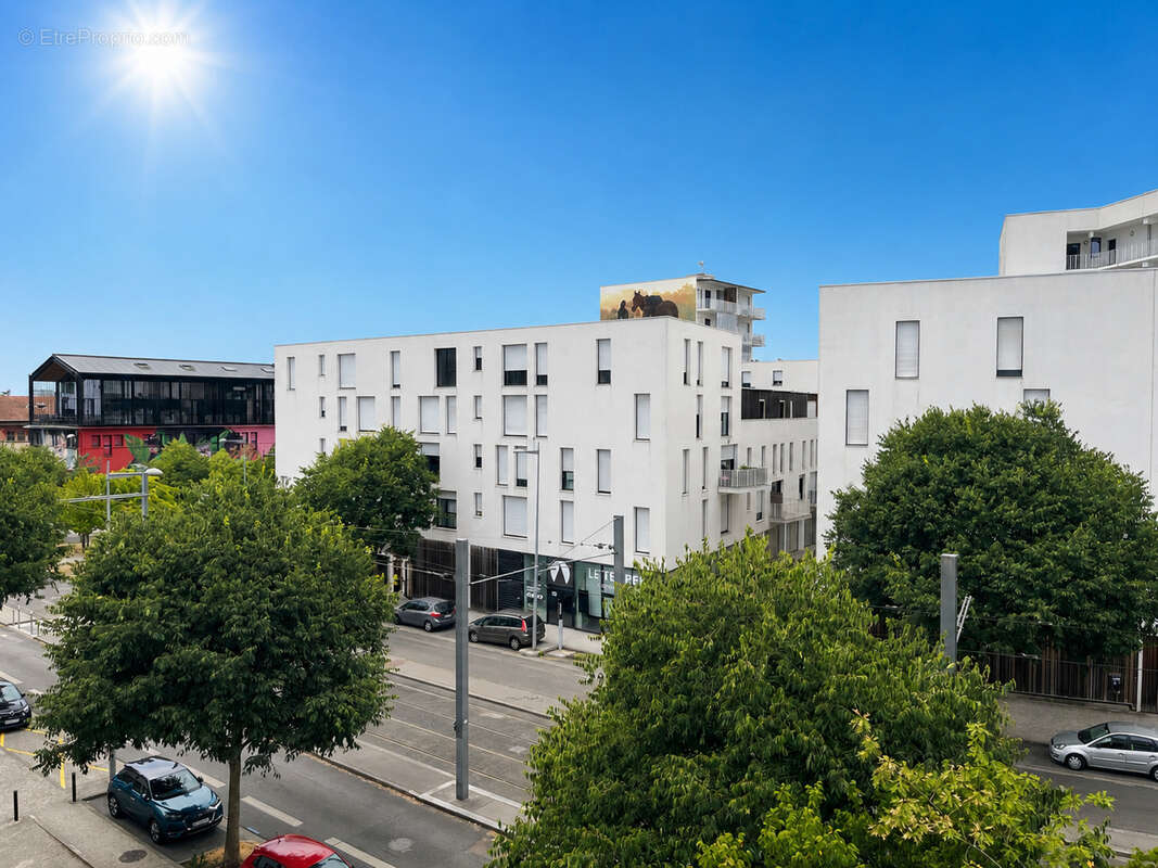 BEGLES - T3 avec grande terrasse - photo 16