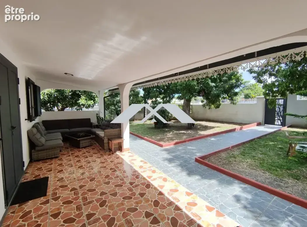 Maison 113 m² à Saint-Louis  - photo 3