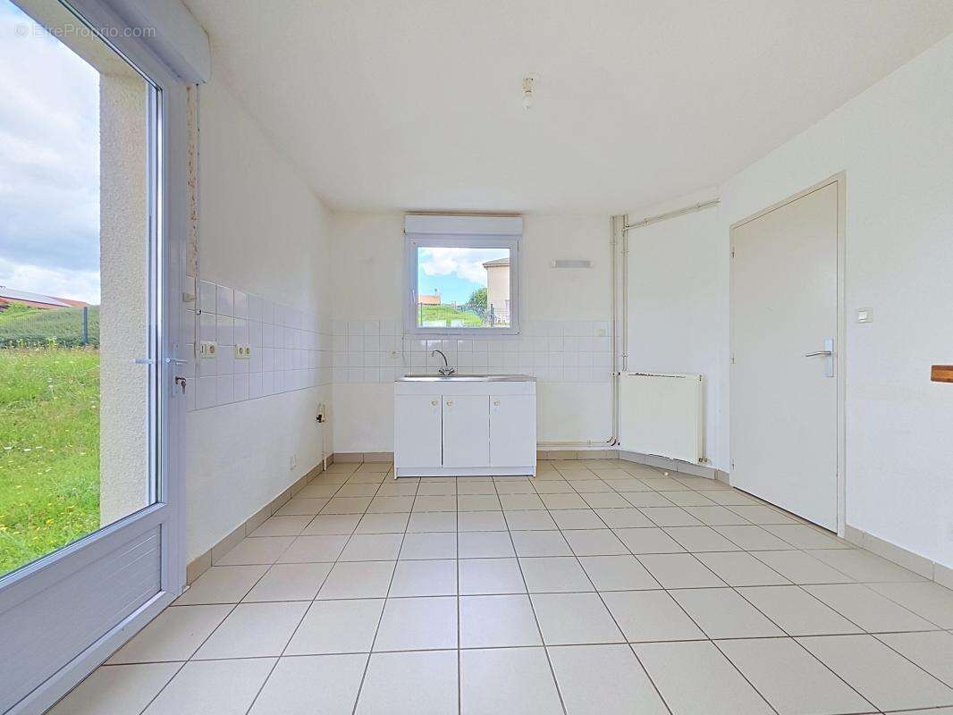 Maison - 3 Chambres - Garage - Jardin - Proche centre village - photo 19