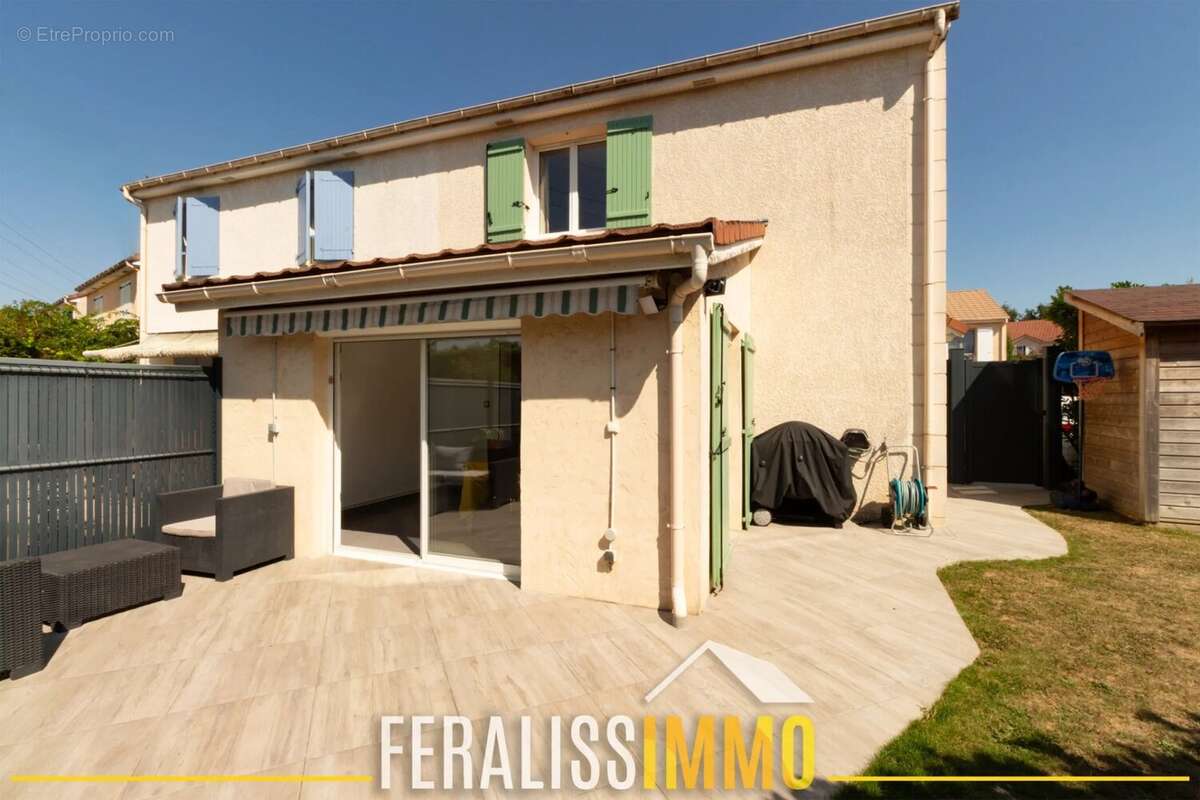 Maison à COURDIMANCHE