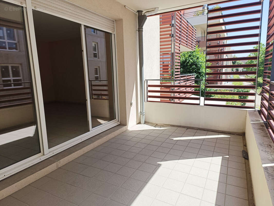 Appartement 64 m² à Clermont-Ferrand  - photo 2