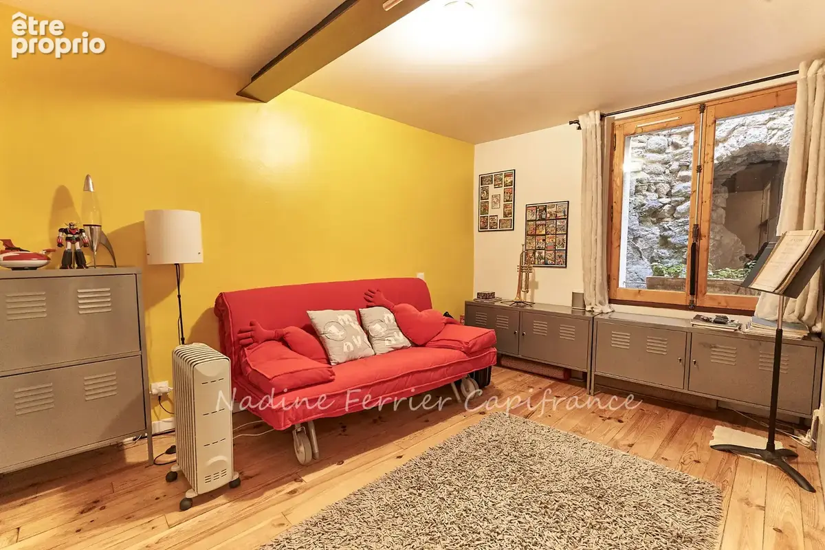 Jouques (13) – grande maison de village rénovée – 215 m² – 4 chambres – terrasse panoramique - photo 19