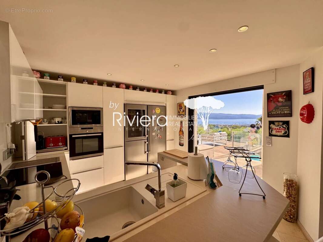 Propriété avec Piscine et Vue Mer ! - photo 16