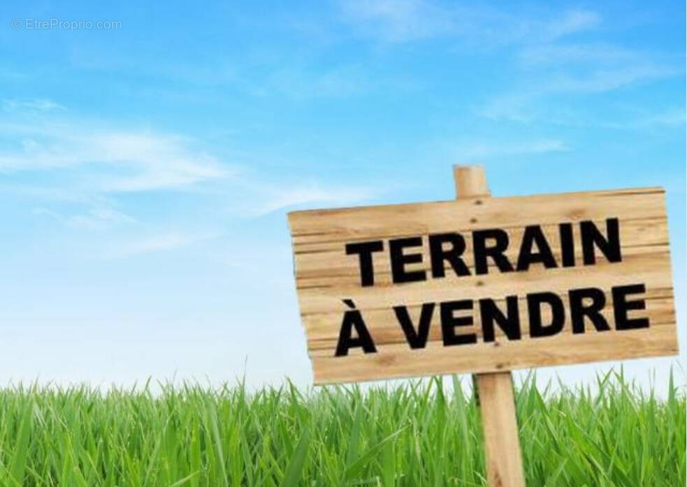 Terrain à SEVERAC