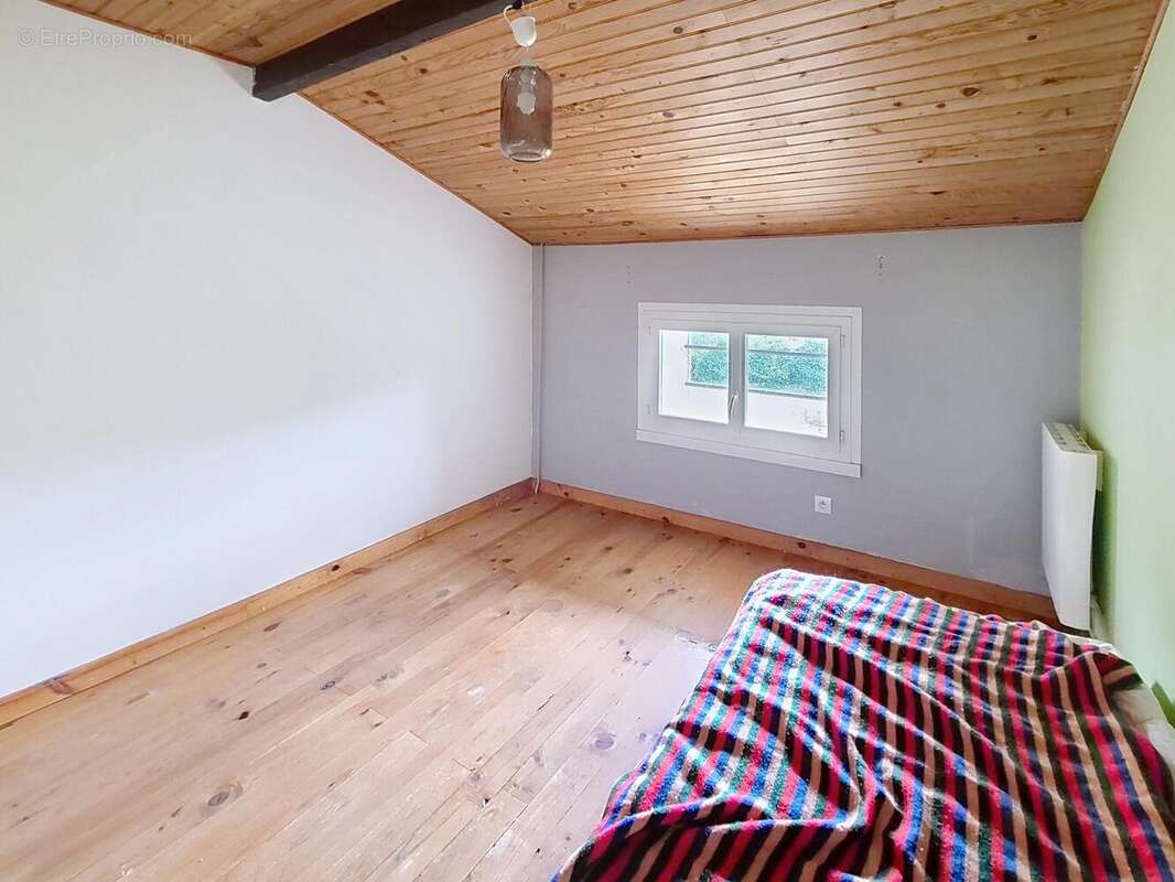 Maison 212 m² à Valeyrac  - photo 7