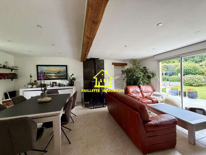 Maison 163 m² à Saint-Romain-De-Colbosc  - photo 2