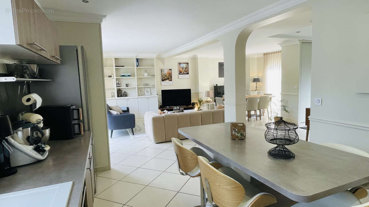 Maison à SAVIGNY-SUR-ORGE