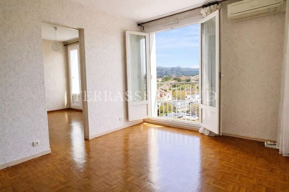 Appartement à MARSEILLE-13E