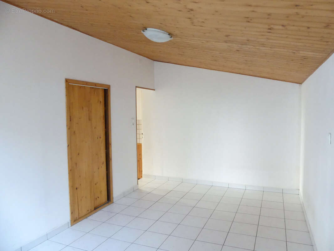 Maison à SAINT-MARTIN-DES-NOYERS