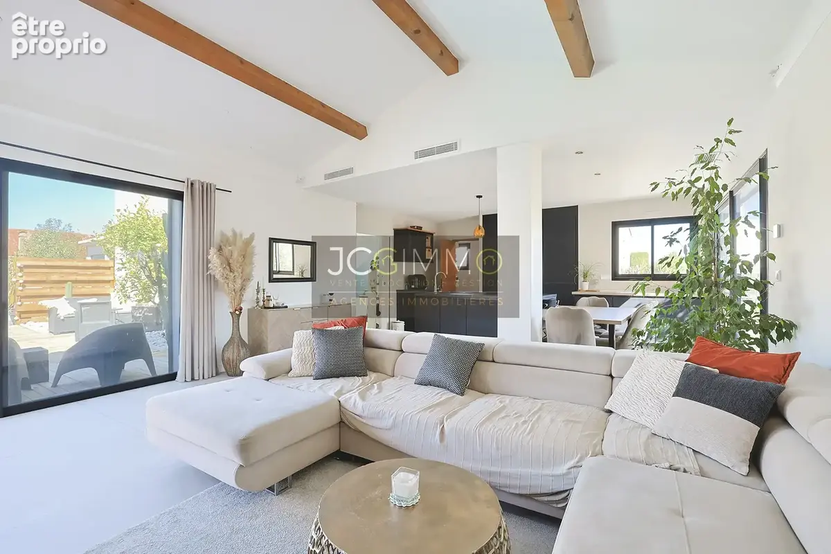 Villa contemporaine -152 m2 avec piscine et double garage à proximité des commodités - photo 2