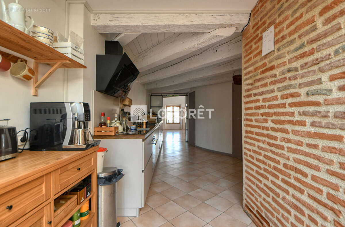 Propriété d'exception avec terrasse et vue sur les toits de Lisle-sur-Tarn - photo 6