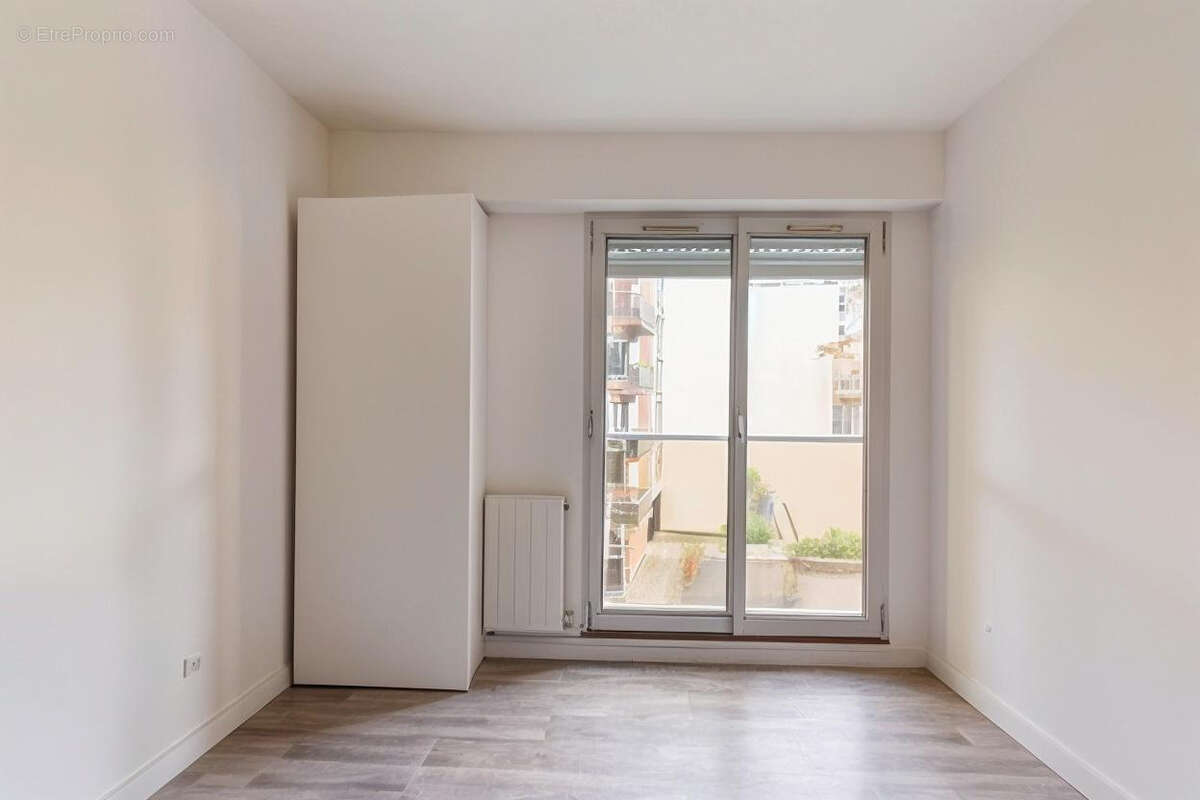 Appartement à PARIS-20E
