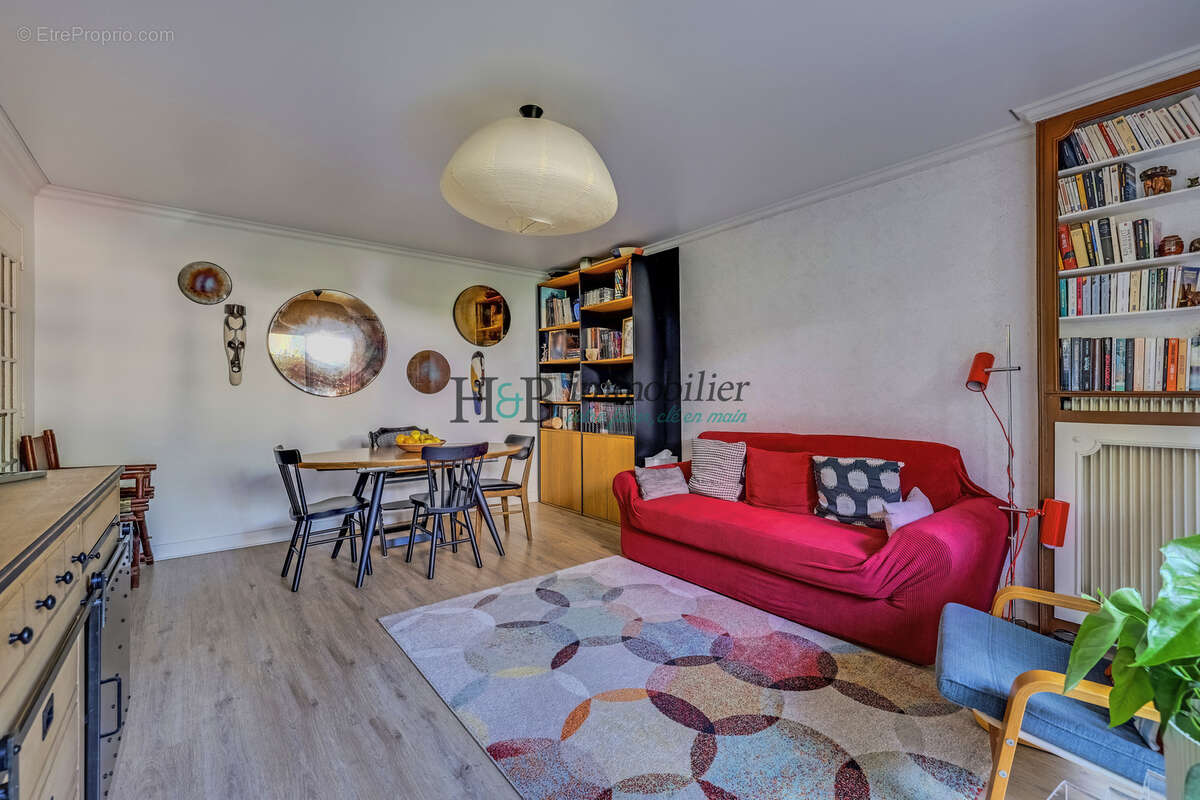 Appartement à SAINT-MAUR-DES-FOSSES