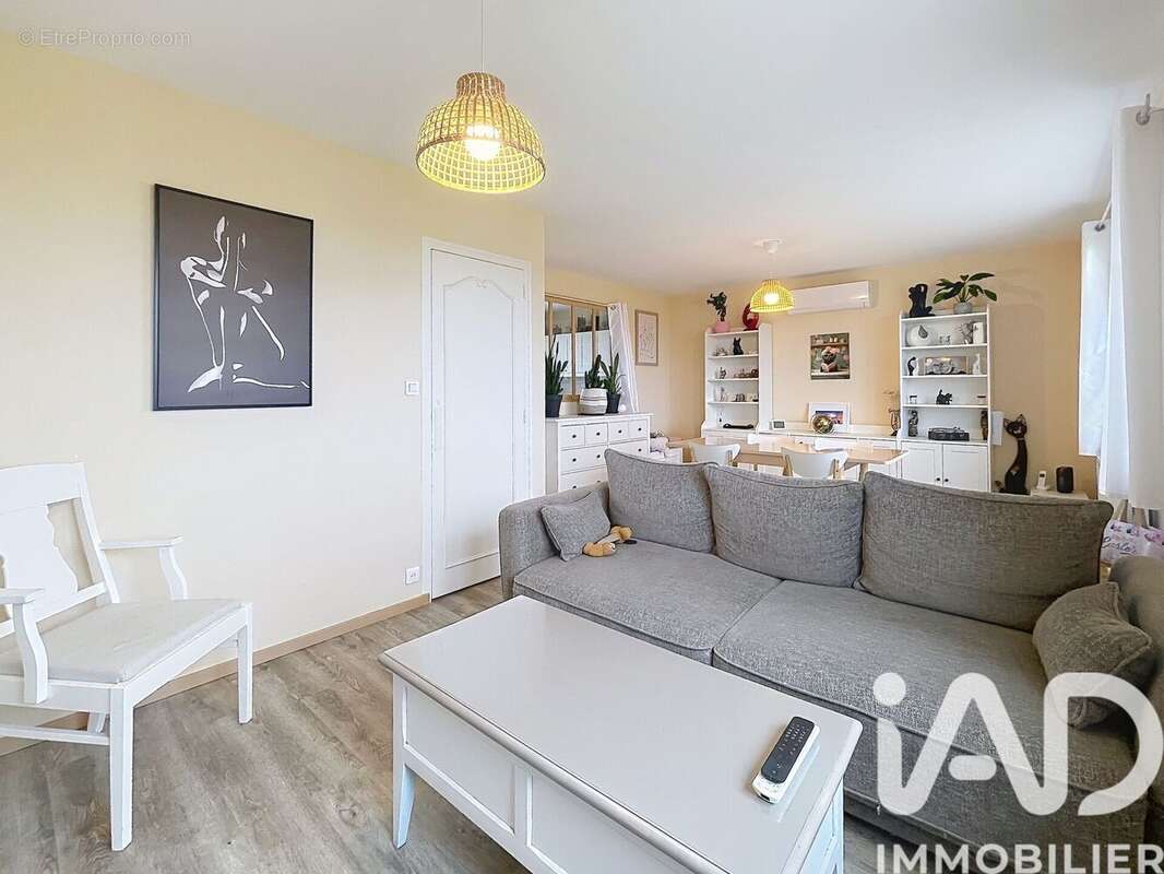 Photo 2 - Maison à SORIGNY