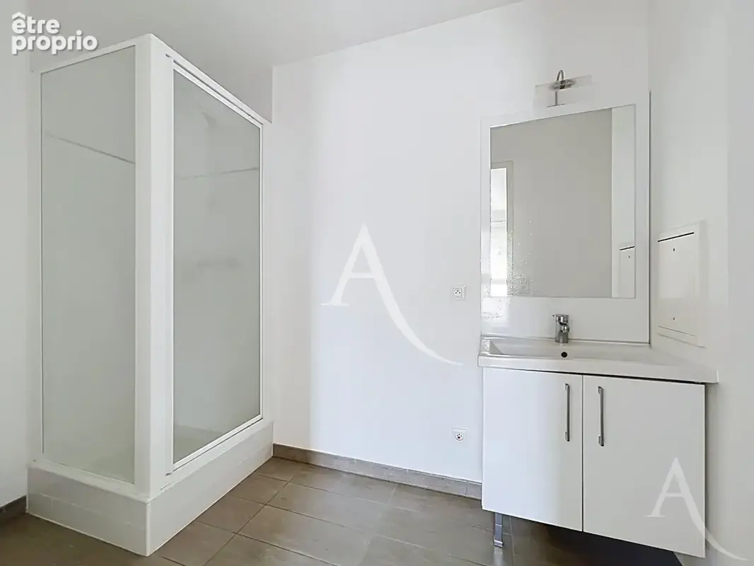 Appartement 2 pièces au coeur du centre ville de Mantes La Jolie avec place de stationnement - photo 8