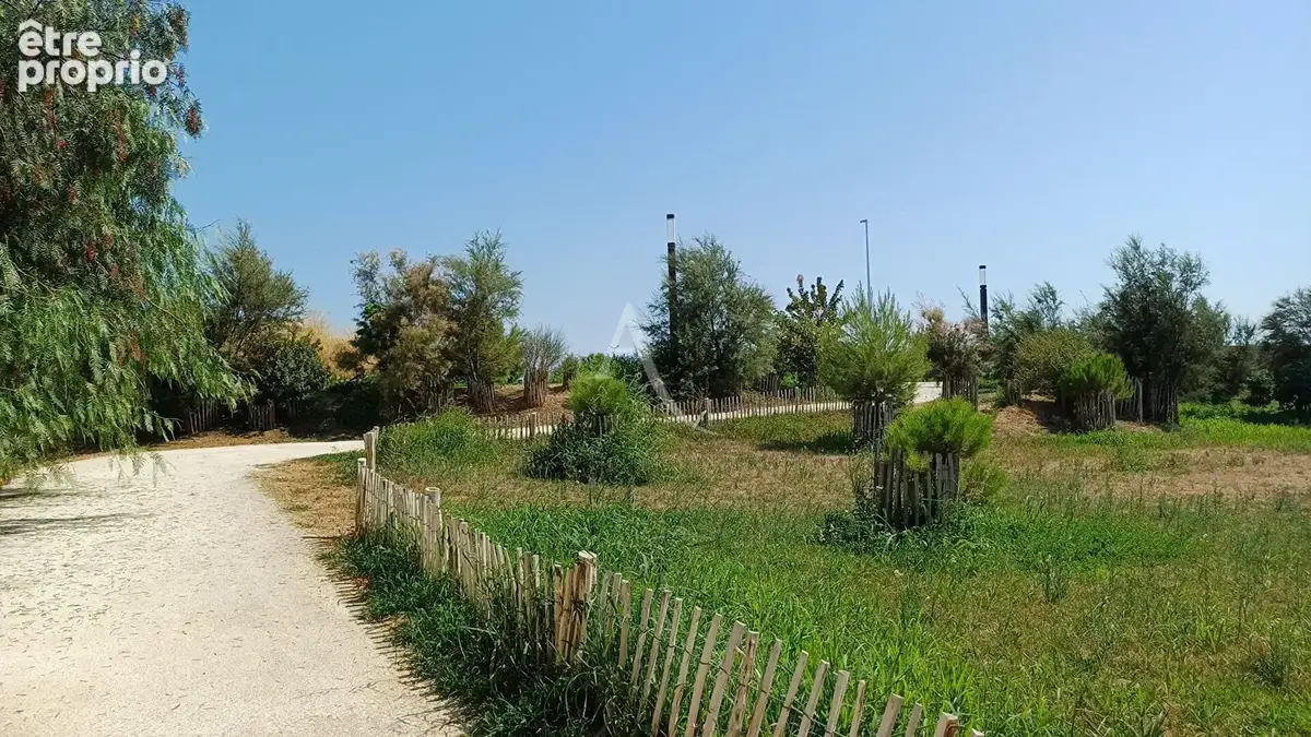 T3 avec grande terrasse, vue dégagée et stationnement à Sète - photo 8