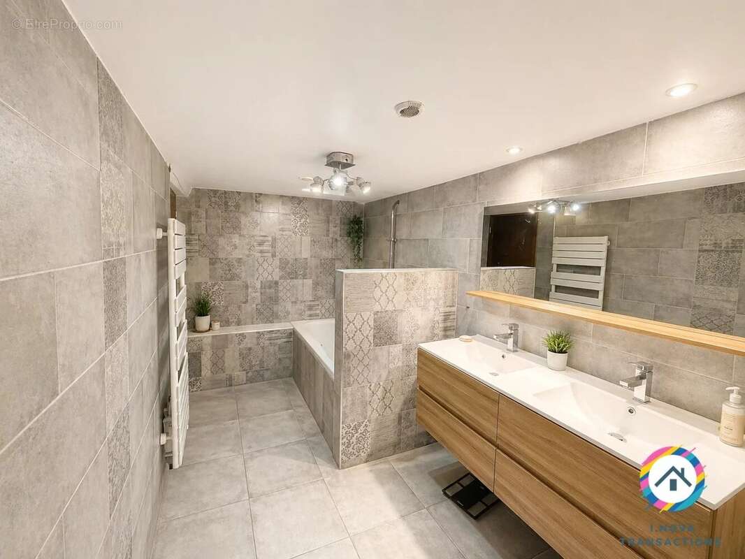 Appartement à VILLEFRANCHE-SUR-SAONE