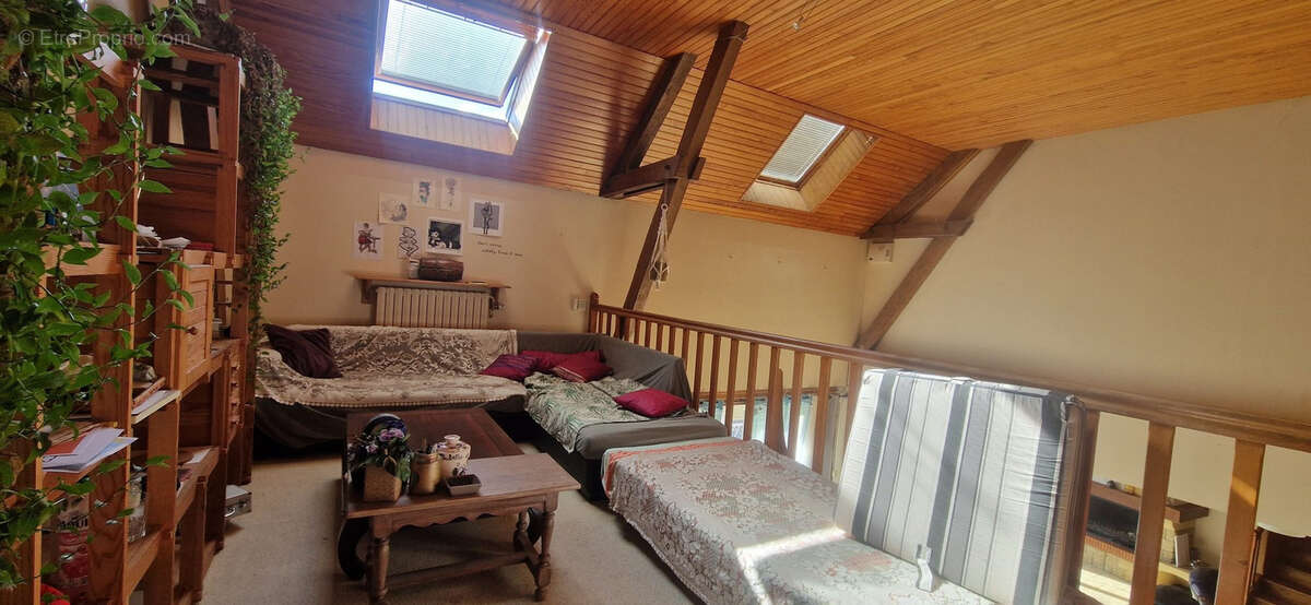 Maison à LE CHATELET