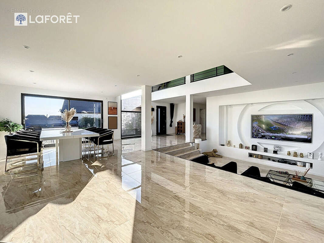 Maison contemporaine - TERRES DE CAUX - 365 m² - photo 5