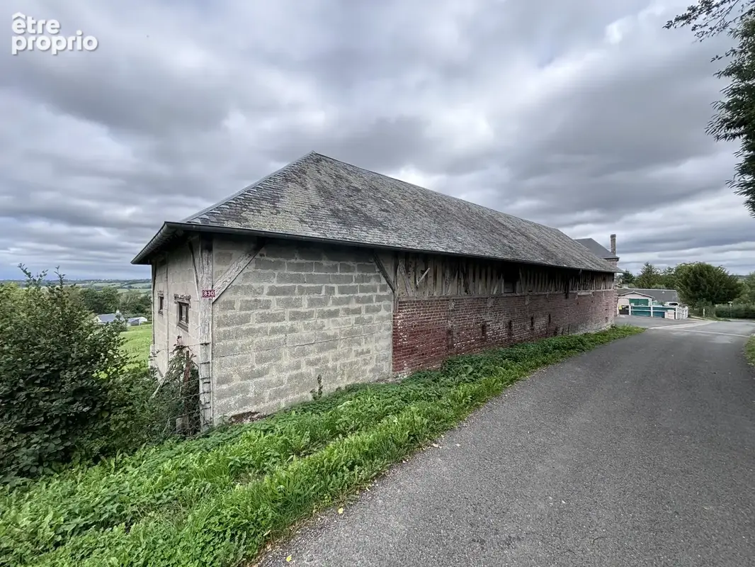Bel ensemble à réhabiliter en habitation - Pressoir de 110m2 au sol et dépendance sur 7405m2 - photo 12