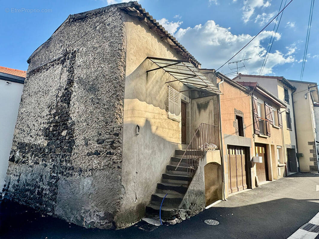 Maison à CEYRAT