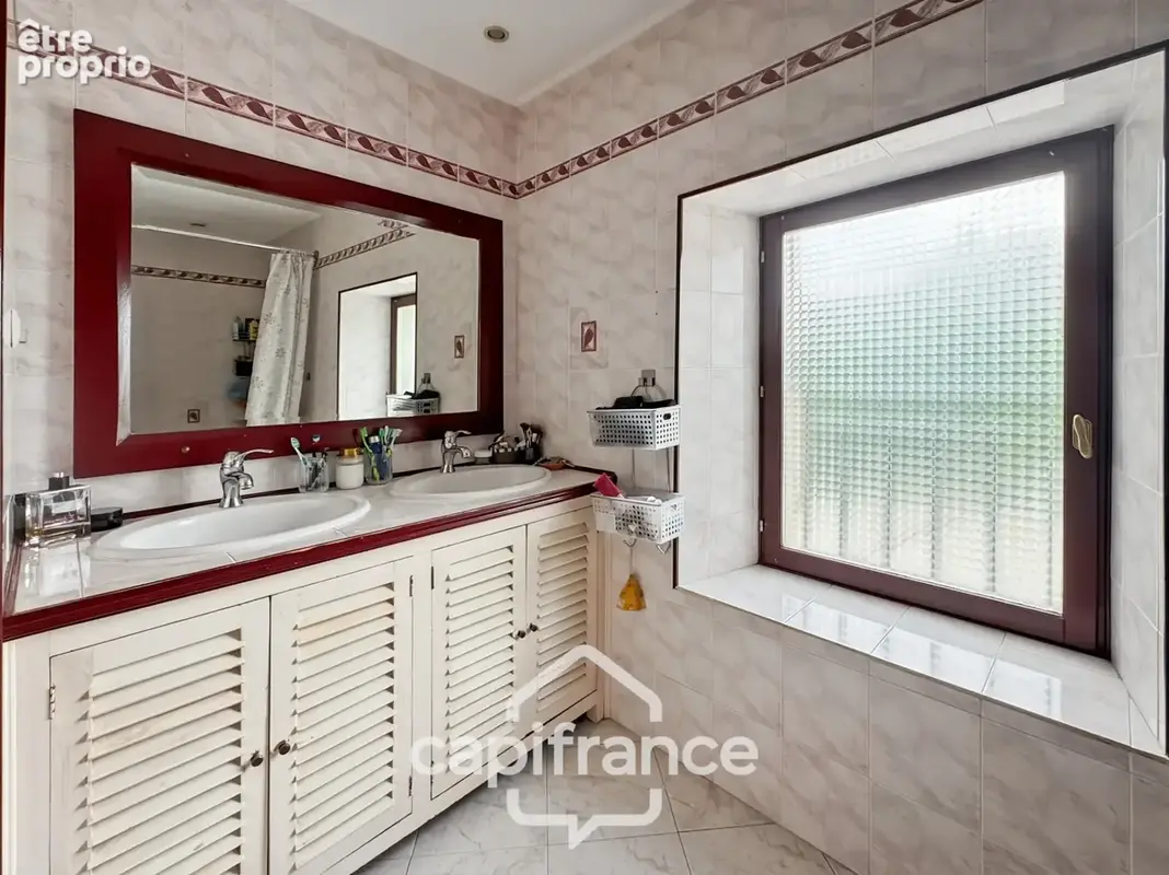 Maison à vendre 9 pièces de 197m² à Châteauneuf-de-Galaure (26) - photo 20