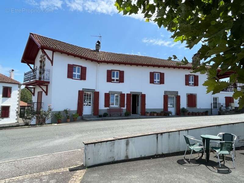 Appartement à IHOLDY