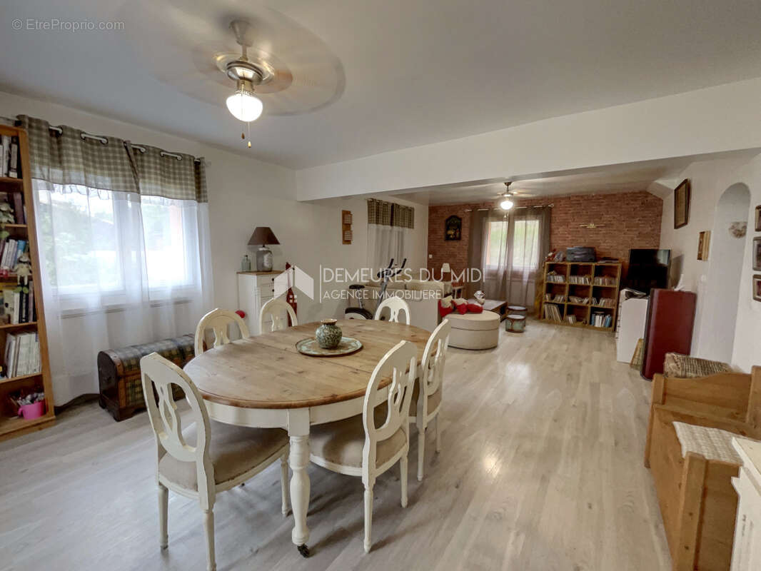 Maison à QUISSAC
