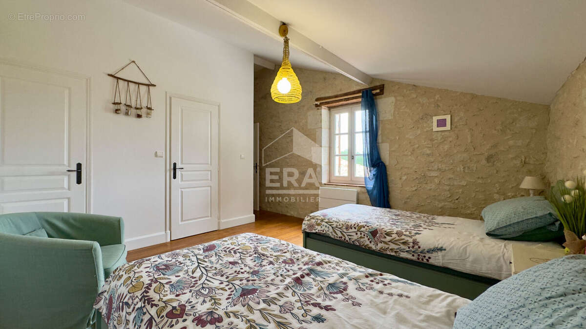 Maison à FOUGUEYROLLES